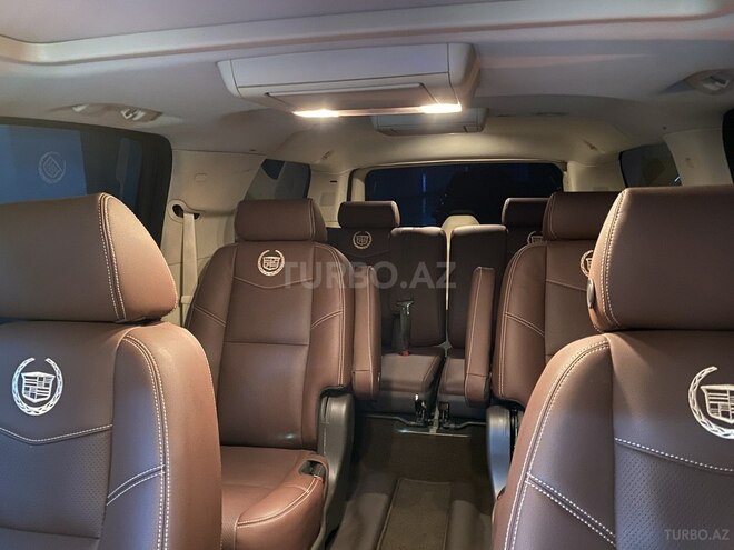 Cadillac Escalade-7