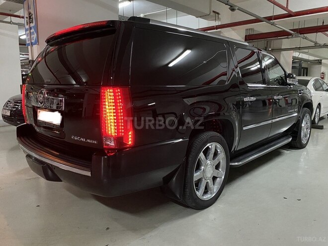 Cadillac Escalade-13