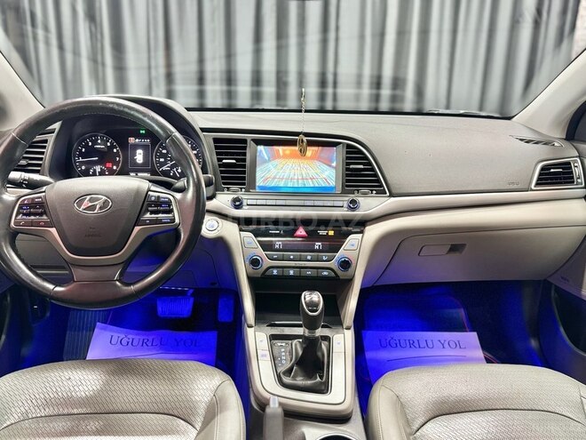 Hyundai Elantra 2017, 180,600 km - 2.0 л - Sumqayıt