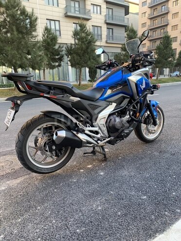 Honda NC750XD-8