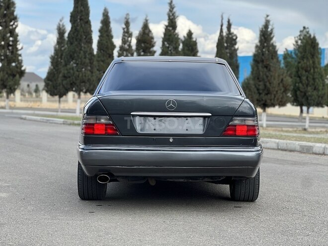 Mercedes E 220 1994, 526,000 km - 2.2 l - Gəncə