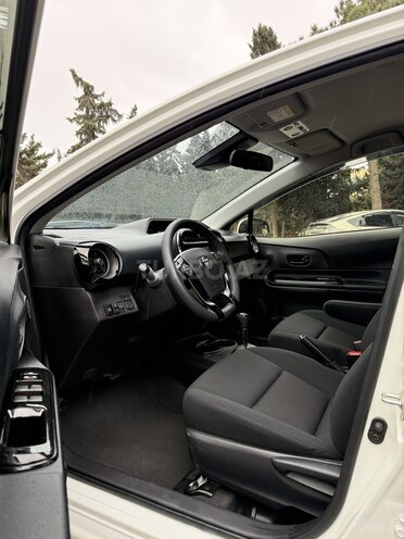 Toyota Aqua 2018, 63,400 km - 1.5 l - Bakı