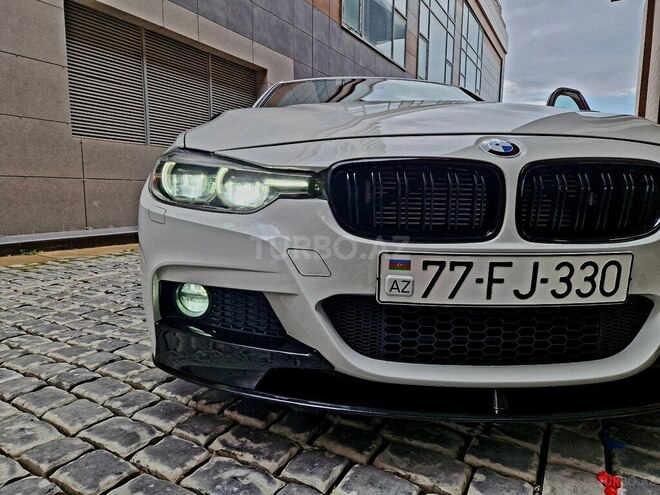 BMW 330e-6