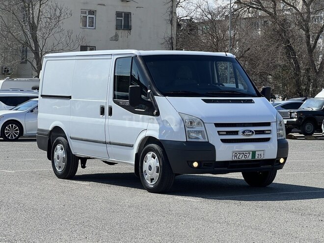 Ford Transit-1