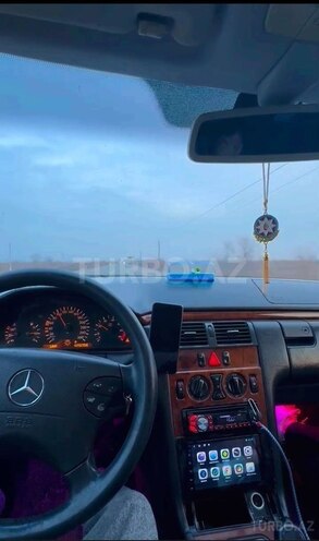 Mercedes E 280 1999, 44,535 km - 2.8 л - Şəki
