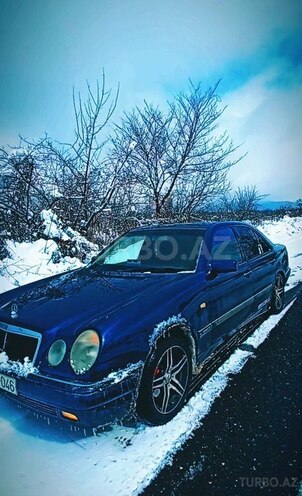 Mercedes E 280 1999, 44,535 km - 2.8 л - Şəki
