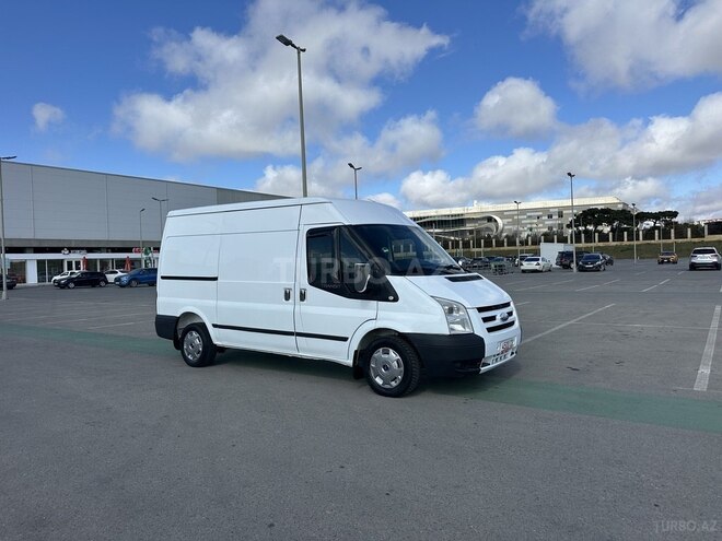 Ford Transit-3