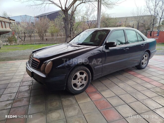 Mercedes E 200 1999, 357,920 km - 2.0 l - Bakı