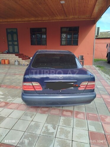Mercedes E 200 1999, 357,920 km - 2.0 l - Bakı