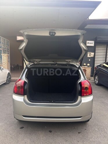 Toyota Corolla 2004, 480,000 km - 1.4 l - Şirvan