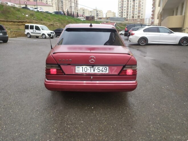 Mercedes E 220 1994, 263,632 km - 2.2 л - Ağstafa