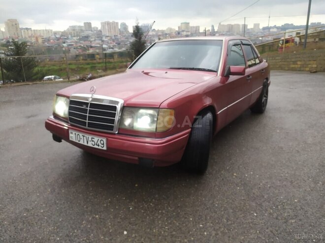 Mercedes E 220 1994, 263,632 km - 2.2 л - Ağstafa
