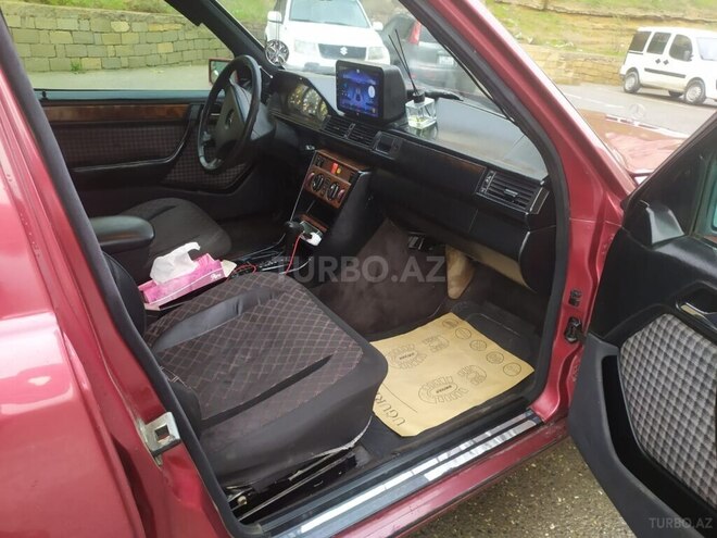 Mercedes E 220 1994, 263,632 km - 2.2 л - Ağstafa