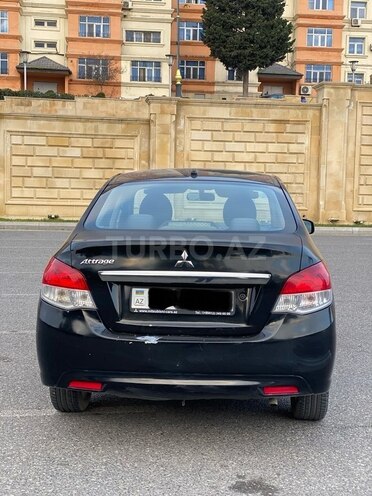 Mitsubishi Attrage 2015, 240,000 km - 1.2 л - Bakı