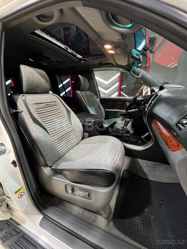 Toyota Land Cruiser Prado-18