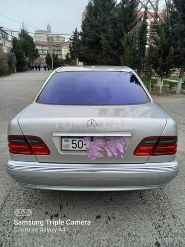 Mercedes E 240 1999, 237,000 km - 2.4 l - Sumqayıt