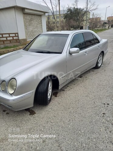 Mercedes E 240 1999, 237,000 km - 2.4 l - Sumqayıt