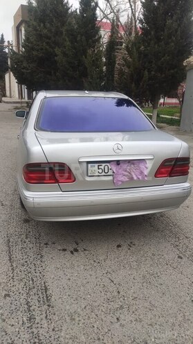 Mercedes E 240 1999, 237,000 km - 2.4 l - Sumqayıt
