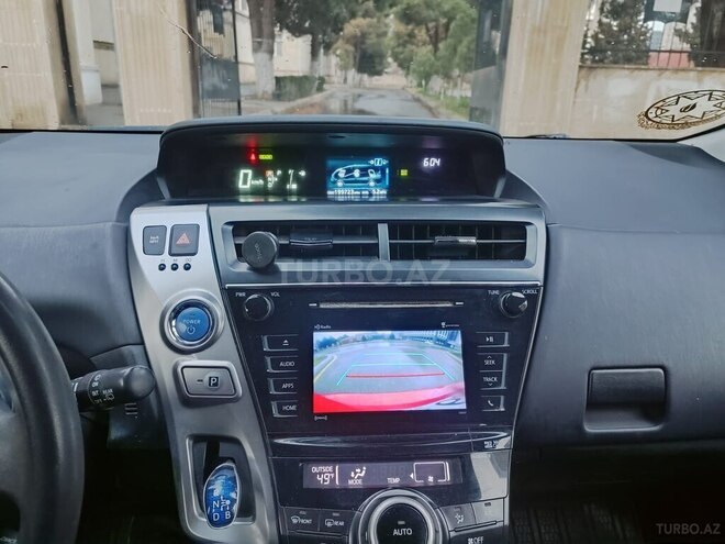 Toyota Prius V 2015, 199,723 km - 1.8 л - Bakı