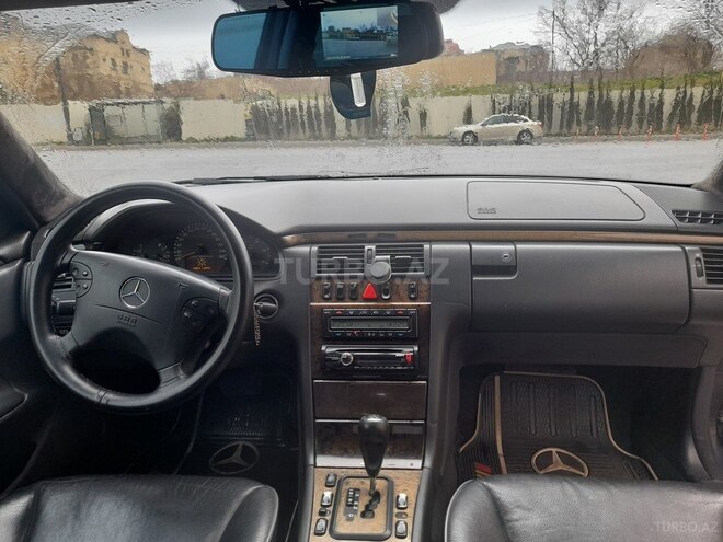 Mercedes E 270 2000, 409,000 km - 2.7 l - Bakı
