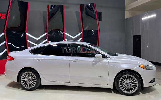 Ford Fusion (North America) 2013, 241,402 km - 2.0 л - Sumqayıt