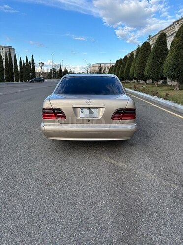 Mercedes E 220 d 2000, 248,653 km - 2.2 l - Gəncə