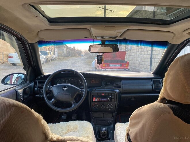 Opel Vectra 1996, 300,000 km - 1.6 l - Şəmkir