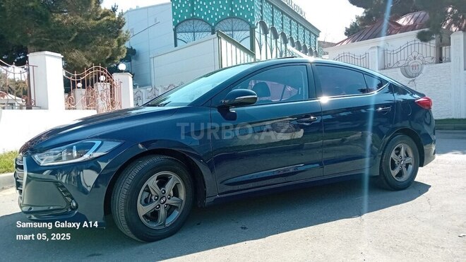 Hyundai Avante 2015, 120,000 km - 1.6 l - Bakı