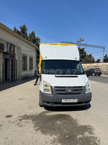 Ford Transit-2