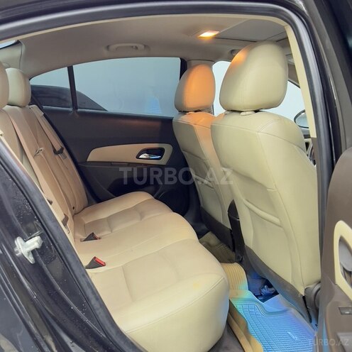 Chevrolet Cruze-5