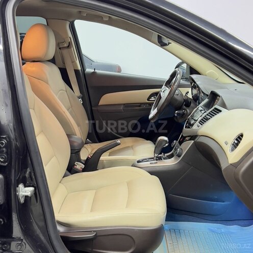 Chevrolet Cruze-7