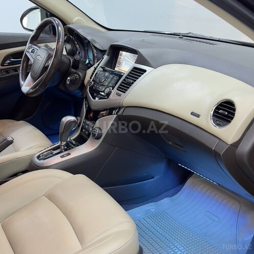 Chevrolet Cruze-6