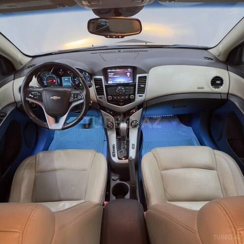 Chevrolet Cruze-8