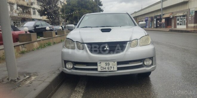 Mitsubishi Airtrek 2003, 300,000 km - 2.4 l - Bakı
