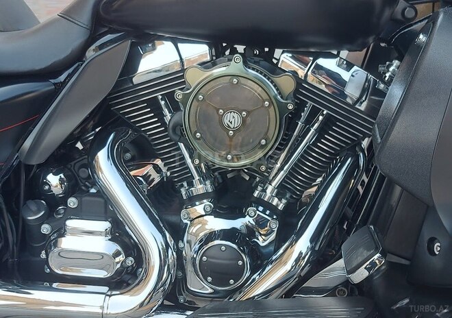 Harley-Davidson FLHX Street Glide-13