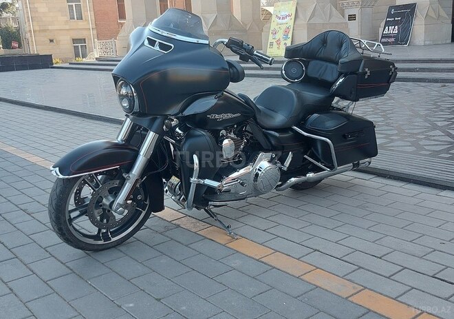 Harley-Davidson FLHX Street Glide-8