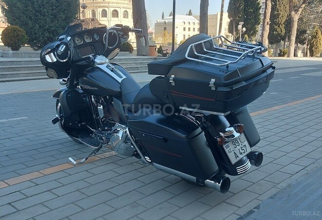 Harley-Davidson FLHX Street Glide-6