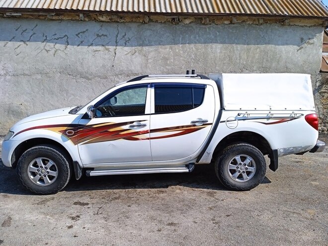 Mitsubishi L200 2008, 382,000 km - 2.5 l - Şamaxı