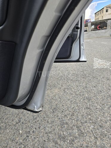 Mercedes E 240 2000, 142,000 km - 2.4 l - Qazax