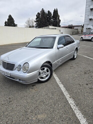 Mercedes E 240 2000, 142,000 km - 2.4 l - Qazax