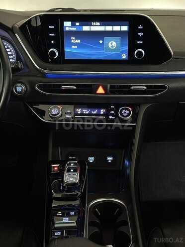 Hyundai Sonata-19