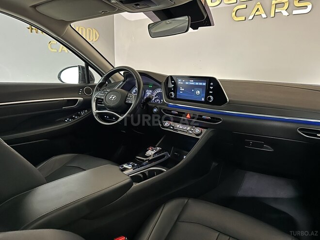 Hyundai Sonata-16