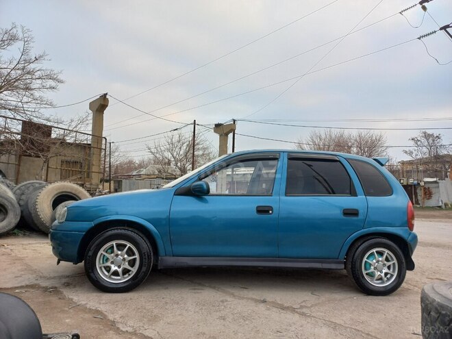 Opel Corsa 1994, 444,000 km - 1.4 l - Sumqayıt