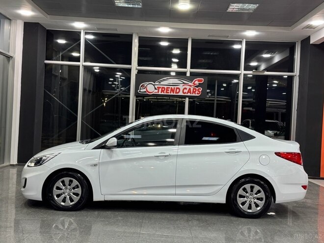 Hyundai Accent-3