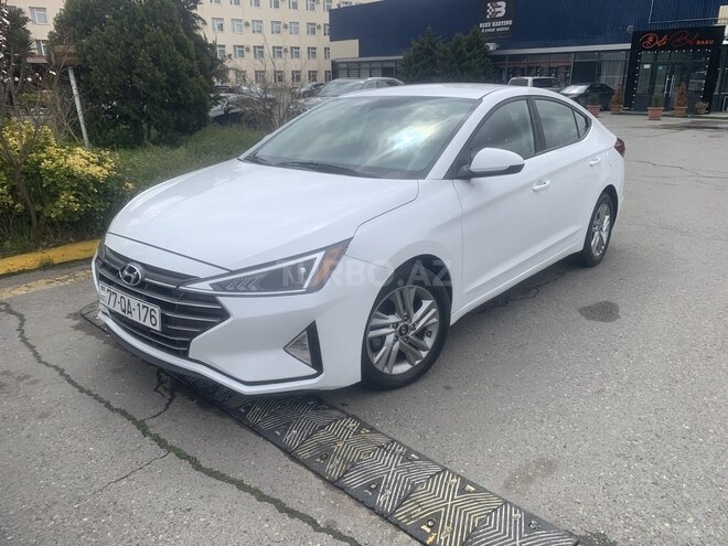 Hyundai Elantra-2