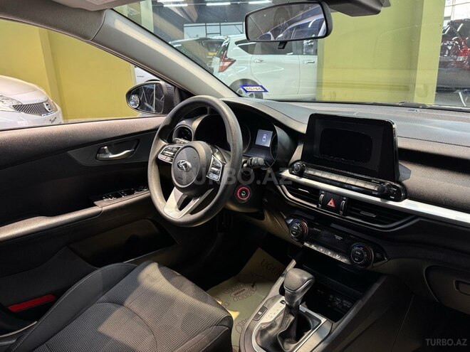 Kia Cerato-10