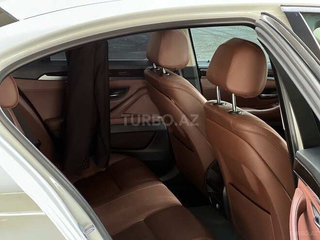 BMW 528 2015, 230,000 km - 2.0 l - Bakı