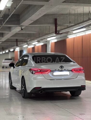 Toyota Camry-3
