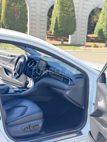 Toyota Camry-5