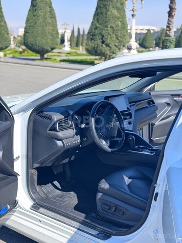 Toyota Camry-6
